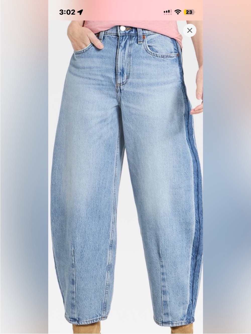 Brand new Barrel Jeans Size 4 LONG / 29 Inseam. SOLD OUT fast in Stores.